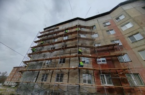 В Усть-Куте приступили к ремонту многоэтажного дома при поддержке ИНК